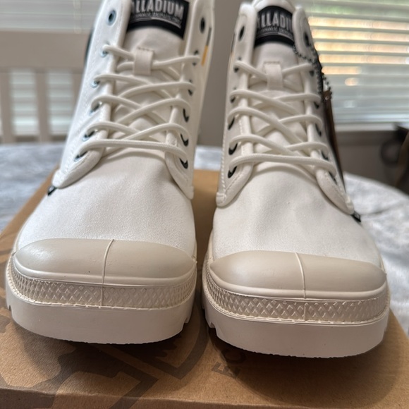 NWT Palladium Unisex Women’s 9.5 Men’s 8 Star White Pampa High Top Adult Boots - Picture 4 of 15